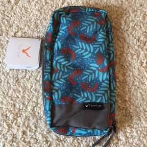 Travel cord/phone organizer